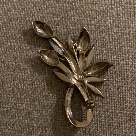 Decorative pin - Picture 2 of 2